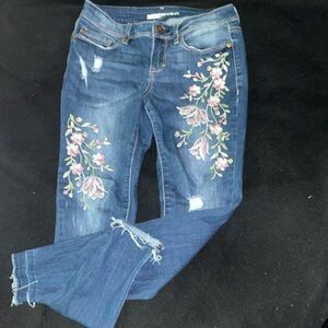 mid/low waisted floral skinny jeans from American Rag Cie